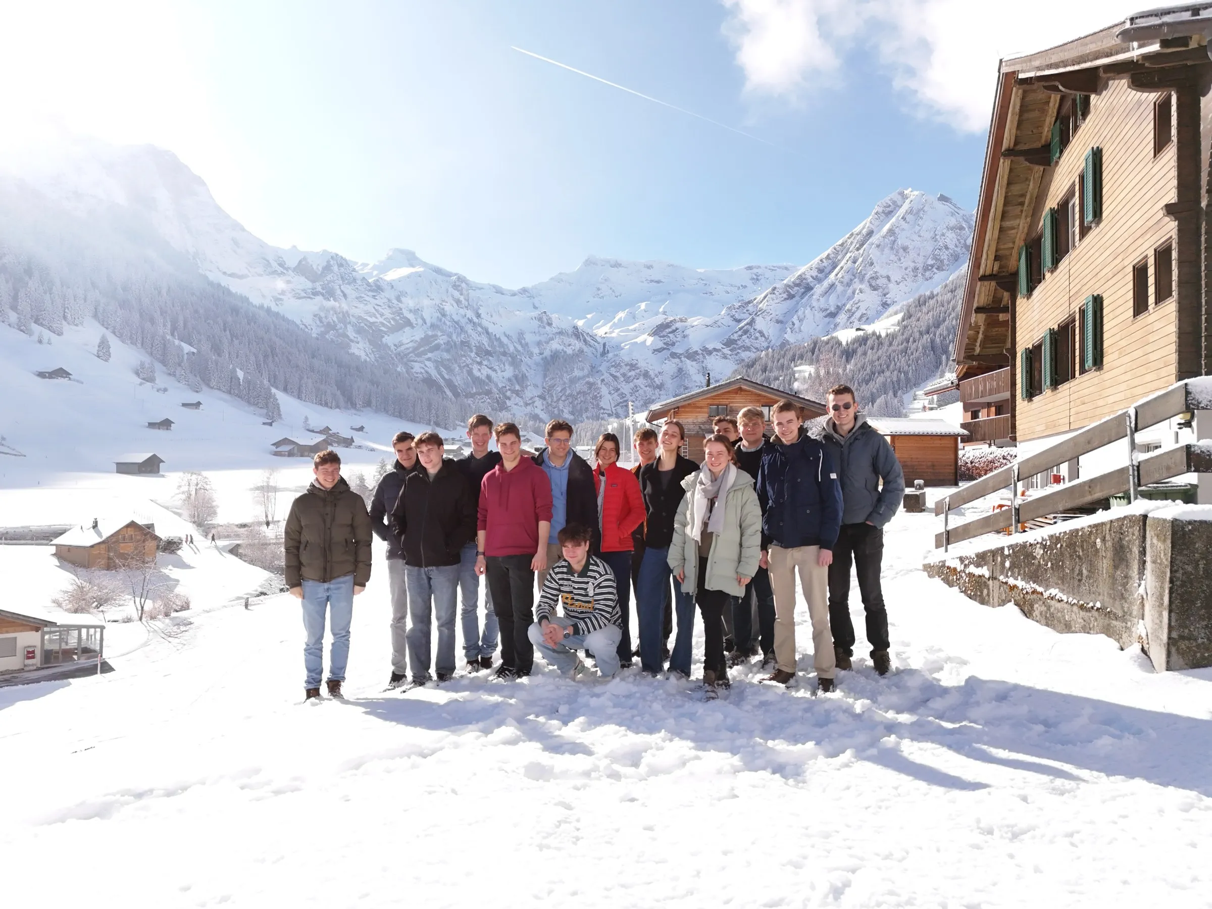 The Swiss scholar group of the Foundation of German Business in the snow